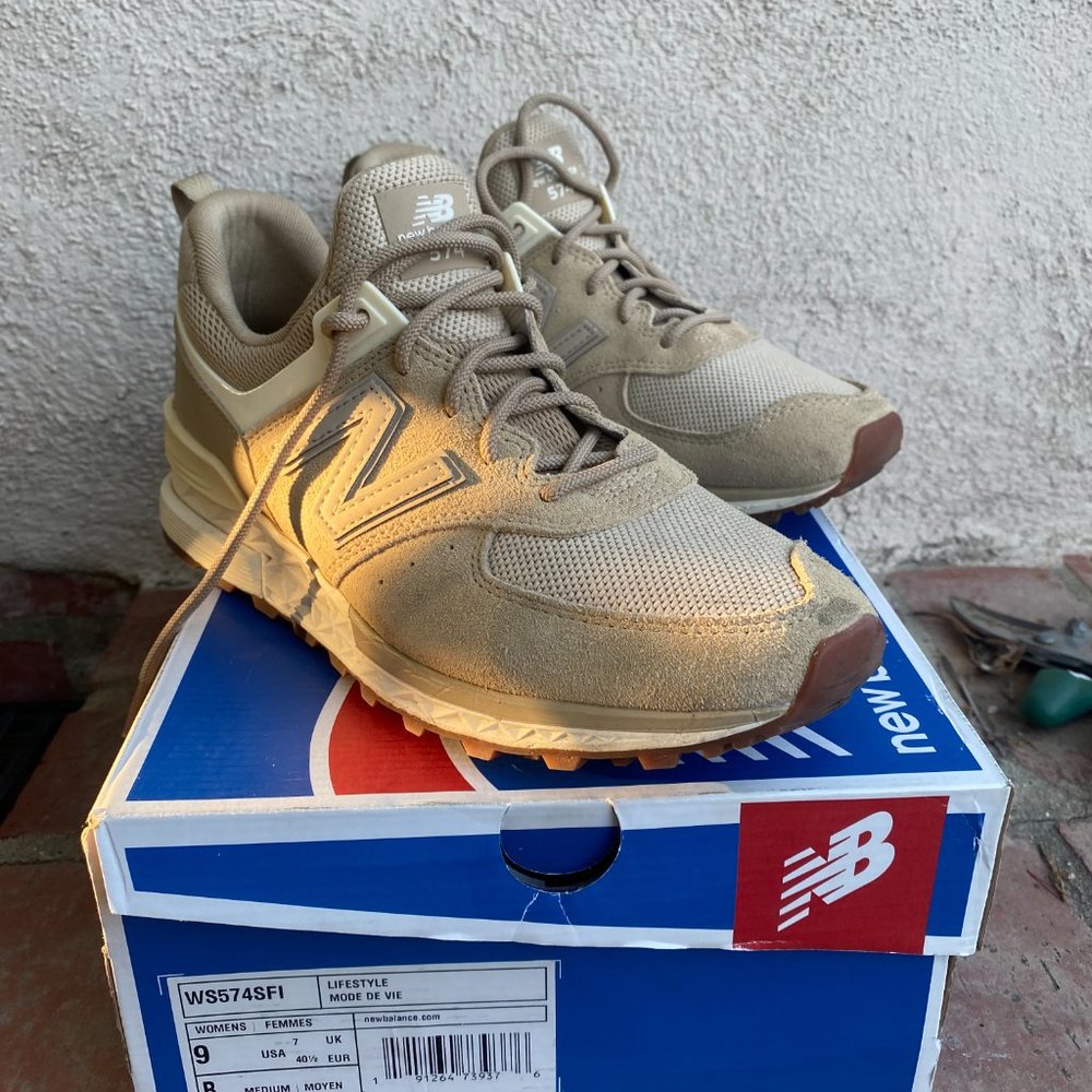 New Balance 574 Lifestyle Sneaker (US 9; EU 40.5)